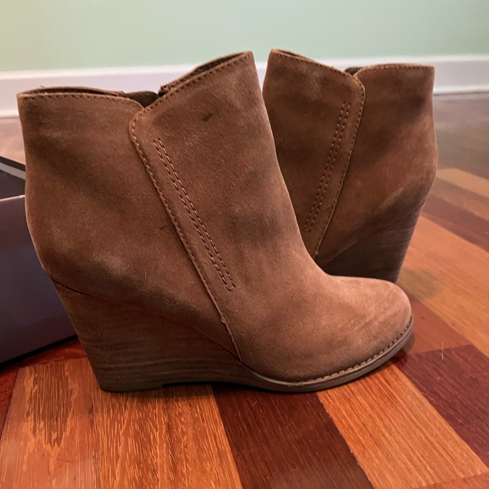 Brown wedge booties Franco Fortini